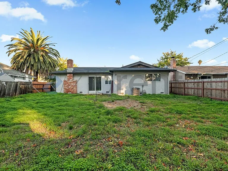 325 Falcon Dr — Photo 27