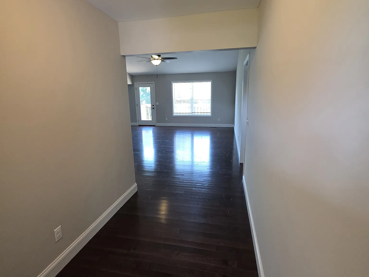 3 bed, 1642 sqft, $2,000 — Photo 2