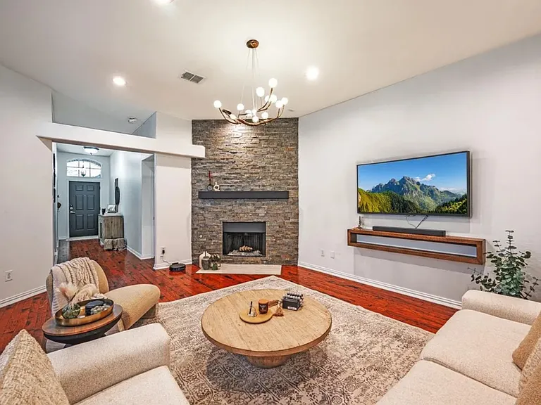 8309 Green Ash Dr — Photo 14