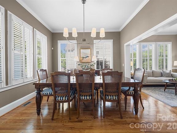 4th image of 138 Misty Woods Dr