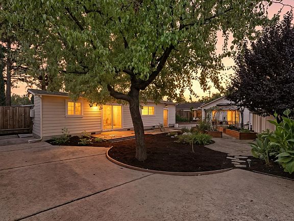 3rd image of 334 Hillview Ave