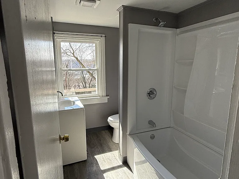 530 California Ave #1 — Photo 3