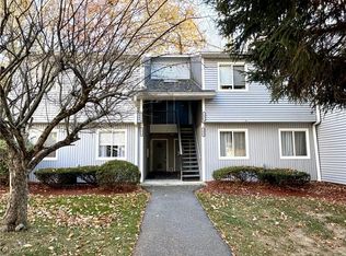 165 Carriage Ct APT C, Yorktown Heights, NY 10598