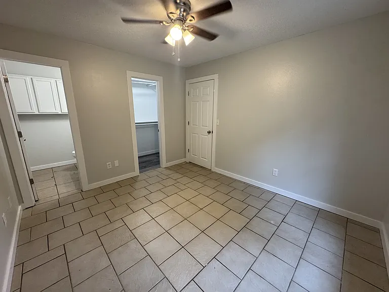 23345 Smith Rd — Photo 15