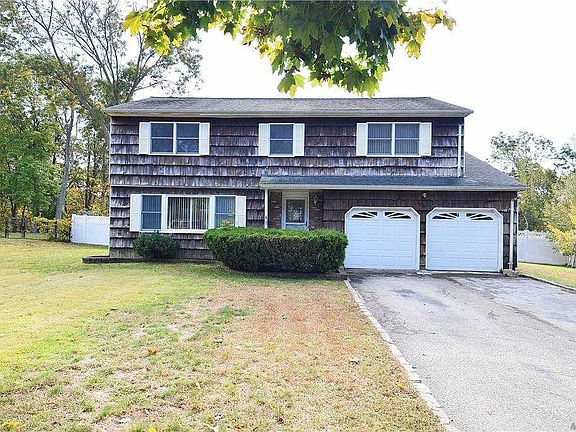 2nd image of 8 Lonni Ln
