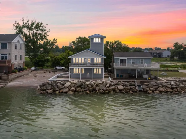 8667 Sand Beach Rd, Oak Harbor, OH 43449