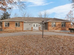 8641 Broadmoor St, Overland Park, KS 66212