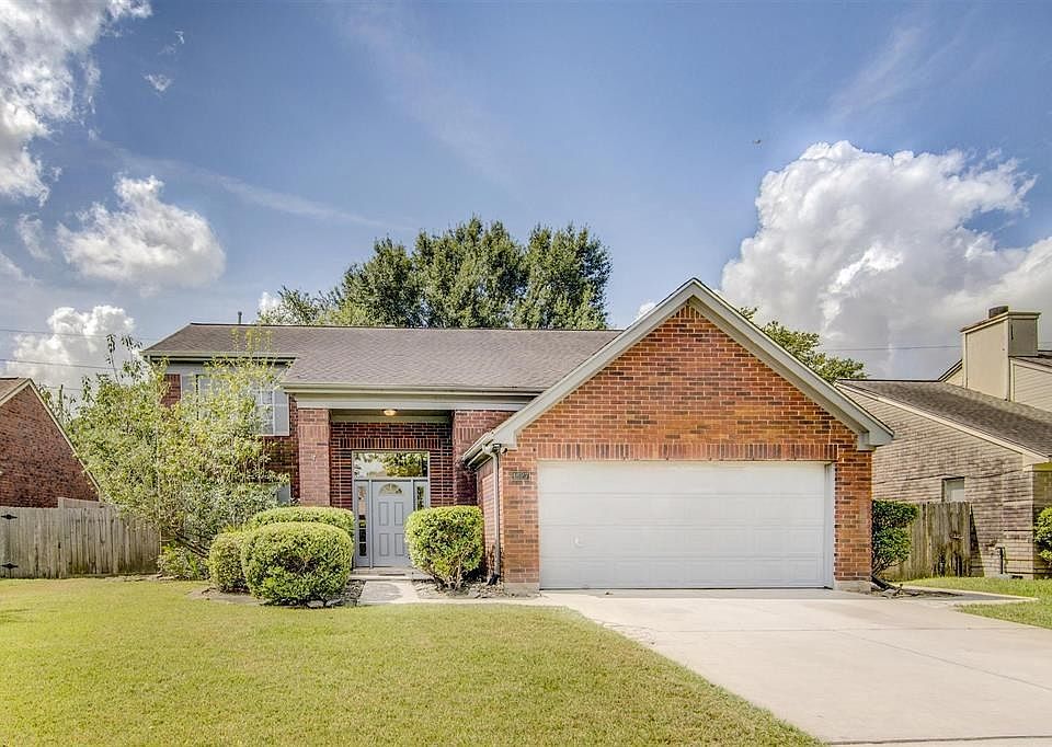 1st image of 1627 Clear Valley Dr
