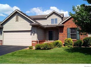 6185 Mountain Laurel Dr, Brighton, MI