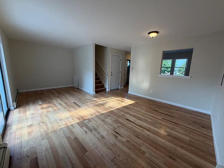 502 Harbor View Ct — Photo 15