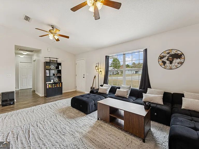 149 Aidan Ct — Photo 6