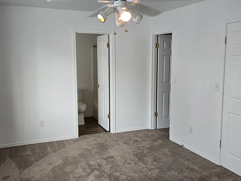 620 SW 155th St #1A — Photo 16