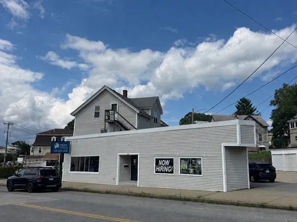 1768 Pleasant St, Fall River, MA 02723