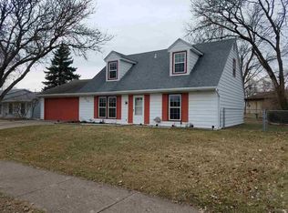 1223 Applewood Rd, Fort Wayne, IN 46825