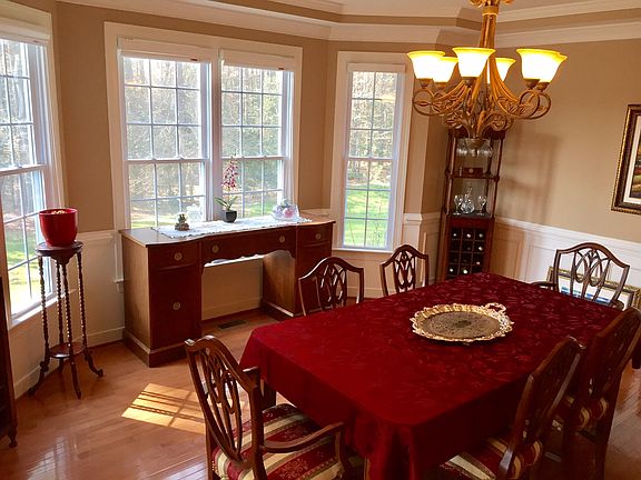 5th image of 5480 Saint Leger Dr