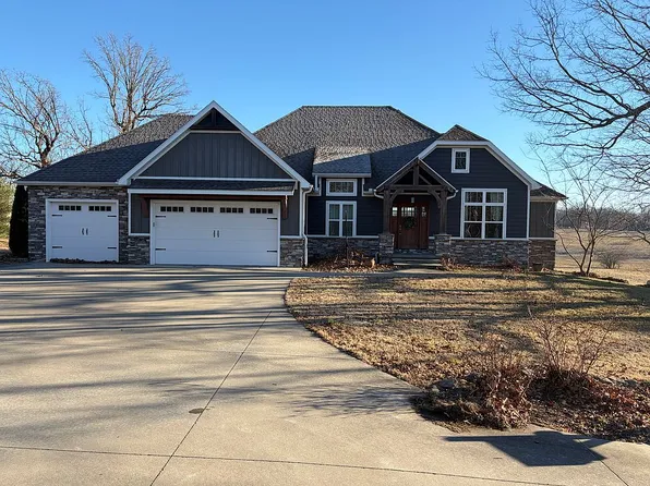 1376 Deer Ln, Mount Vernon, MO 65712