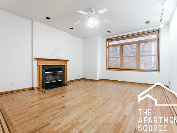 3rd image of 1940 W Diversey Pkwy APT 2E