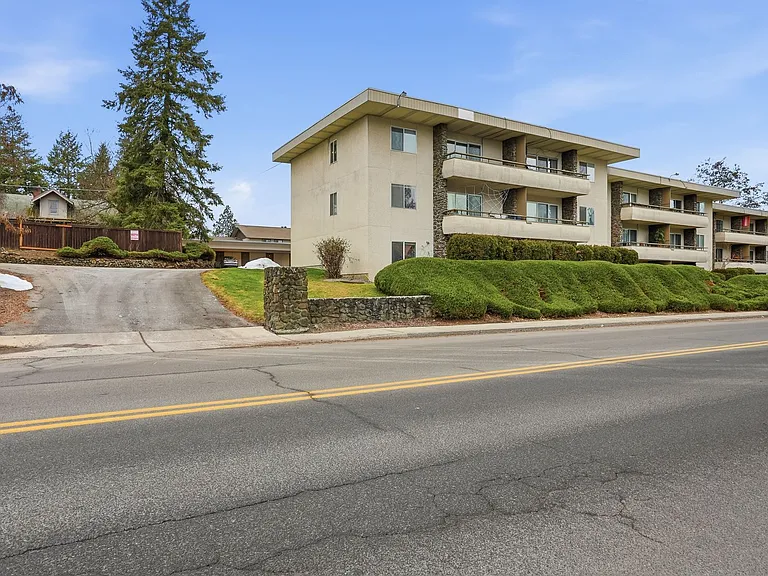3102 E 27th Ave — Photo 43