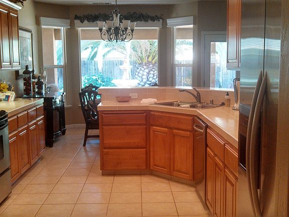 4th image of 3405 E Feemster Ave