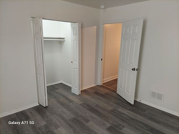 3rd image of 13837 S School St #1