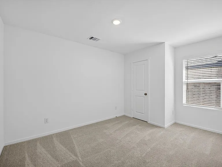 2509 Guineas Ln — Photo 13