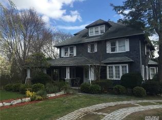 14 Linden Blvd, Great Neck, NY 11021