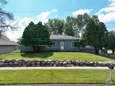 6101 W 94th St, Bloomington, MN, 55438