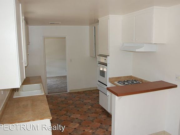 5th image of 4785 Glenbrook St