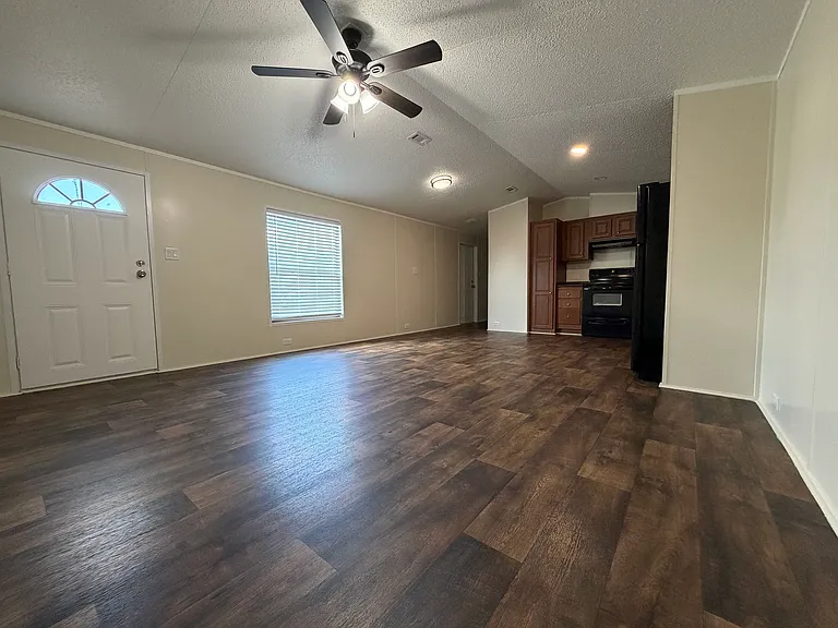 709 N Collins Fwy #129 — Photo 8