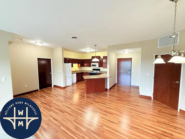 6330 W Greenfield Ave #409 — Photo 4