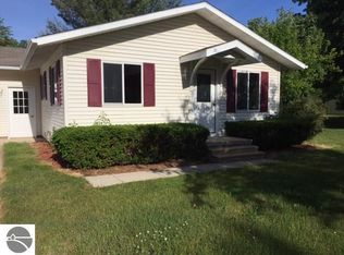 3553 S Shepherd Rd, Mount Pleasant, MI 48858
