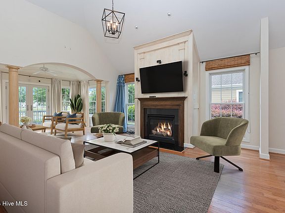 5th image of 513 Cottage Lane