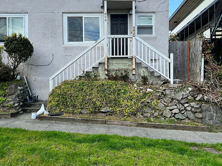 902 N 72nd St — Photo 12