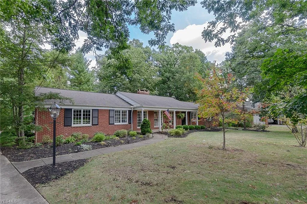 7485 Winding Way photo 1
