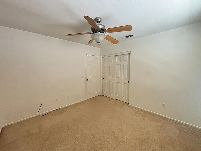 2416 W Valley Vis — Photo 23