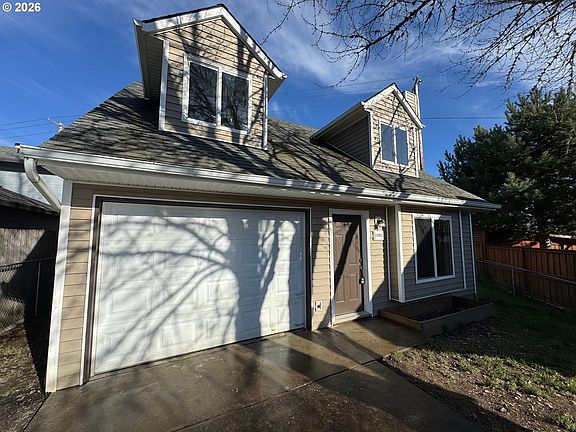 2nd image of 19901 SW Meadowbrook Ct
