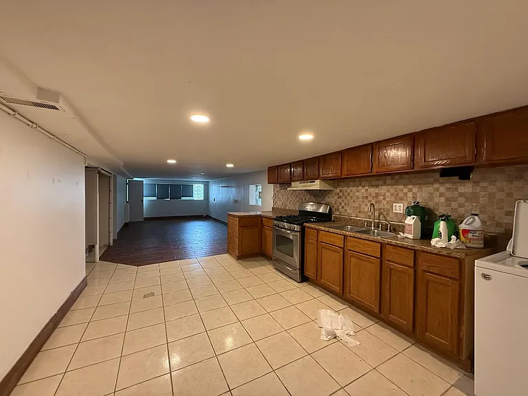 3841 N Octavia Ave — Photo 3
