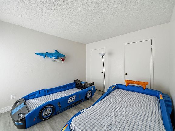 4th image of 10075 Westpark Dr APT 91