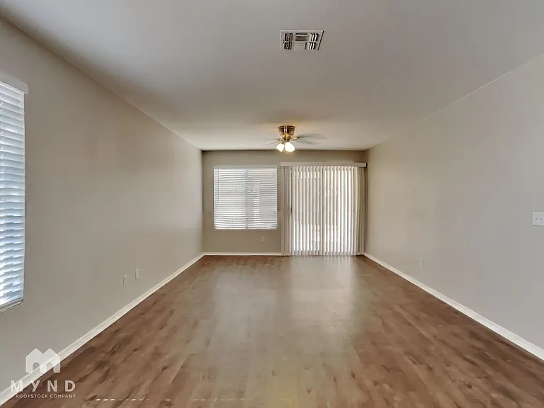 16025 W Lilac St — Photo 3