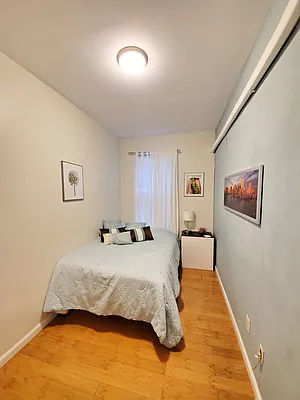 Rented by Astoria Realty | media 10