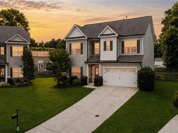 10 Canterbury Walk SE, Cartersville, GA 30120