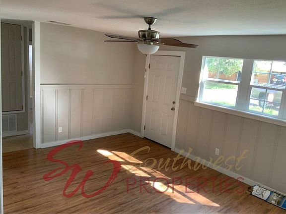 2nd image of 931 W Oak St