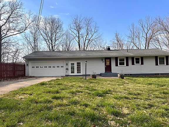 2nd image of 425 Lakewood Dr