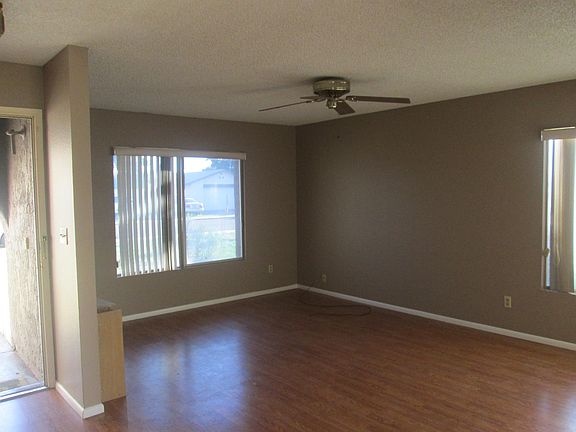 4th image of 2130 W Enid Ave