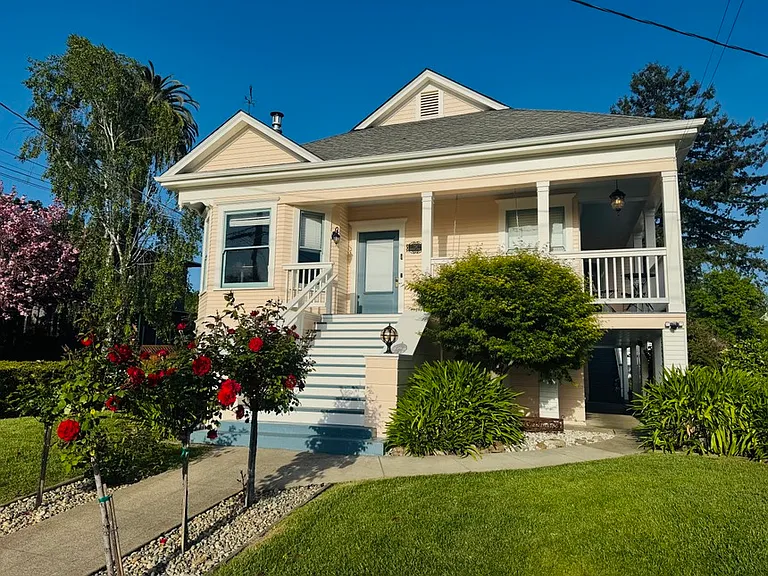 754 Slater St #B — Photo 1
