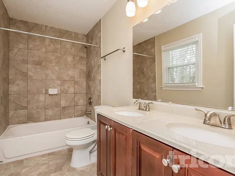 125 Wayside Dr — Photo 11