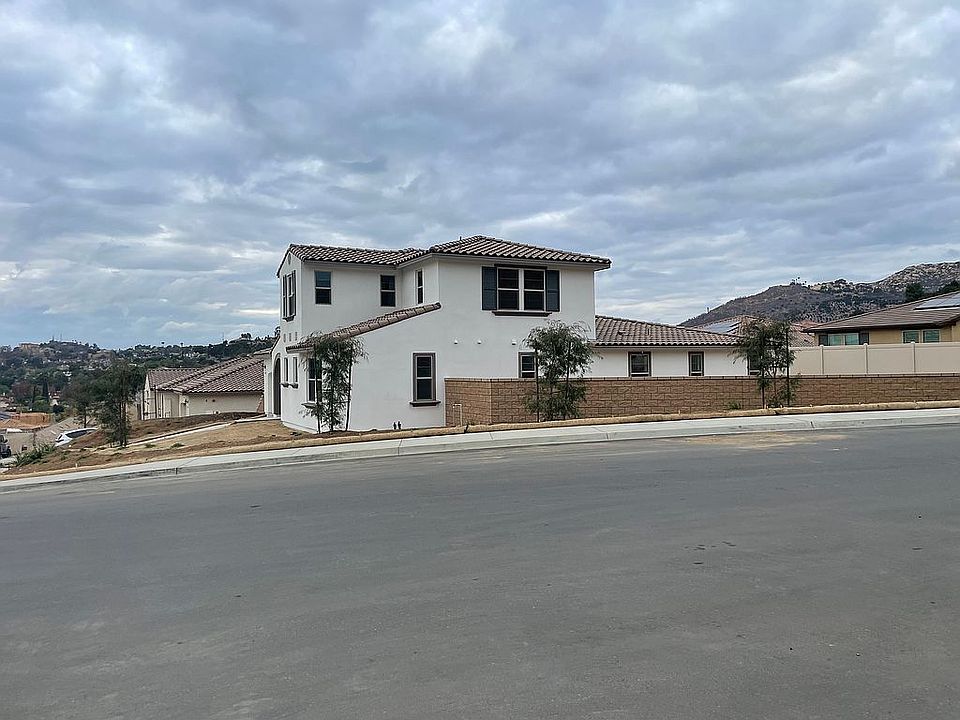 2nd image of 2496 Medley Ln