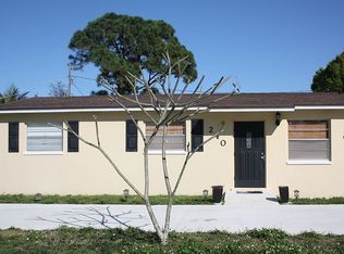 240 Henthorne Dr, Palm Springs, FL 33461
