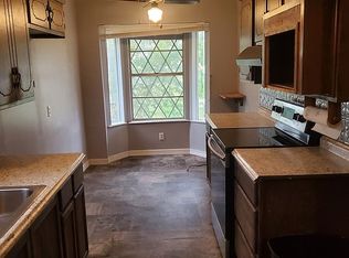 203 S Vine St, Victoria, TX 77901