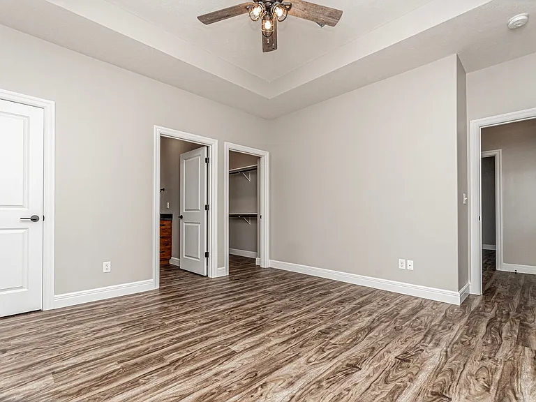 1704 Kenneth Dr — Photo 18